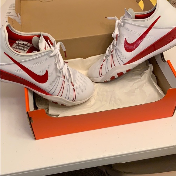 Shoes - Picture 3 of 4